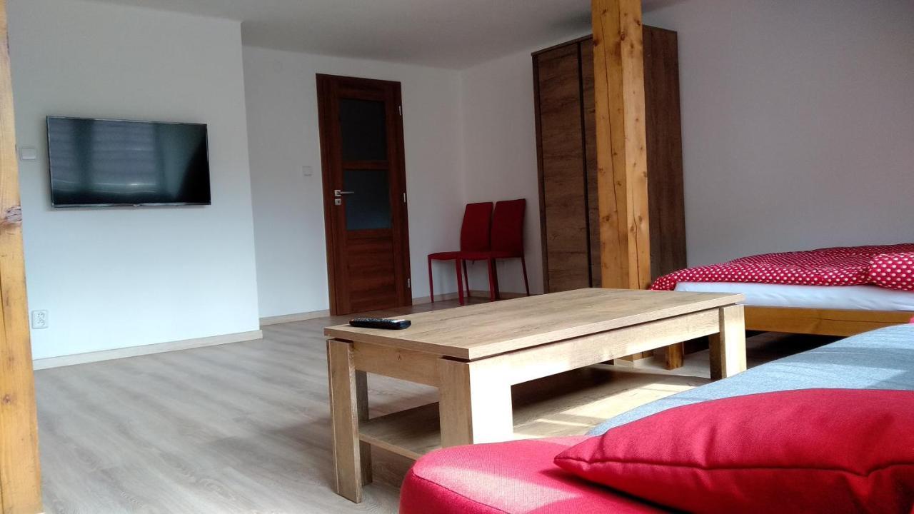 Apartmany Kukacci Hnizdo Benesov nad Ploucnici Buitenkant foto